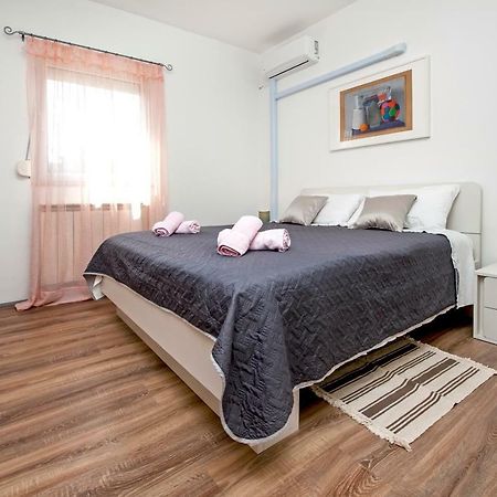 Rooms Mariana 罗维尼 外观 照片