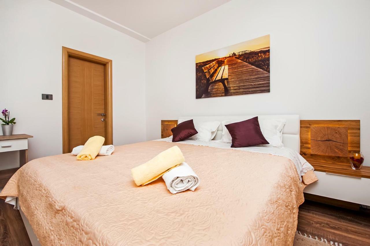 Rooms Mariana 罗维尼 外观 照片